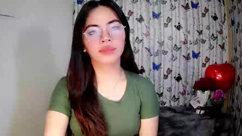 Snapshot of sofia_ava24 chatting on January 10, 2025, 2:35 am Chady online show from January 10, 2025, 2:35 am