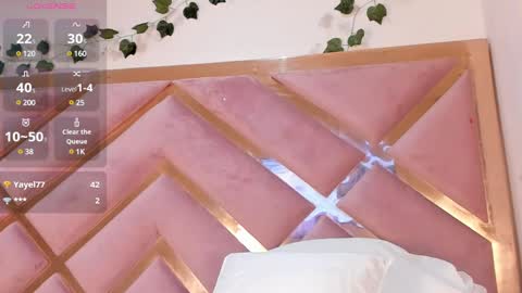 Snapshot of sofia_diiaz_ chatting on February 6, 2025, 12:11 am online show from February 6, 2025, 12:11 am