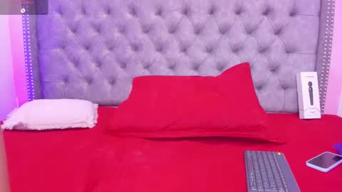 Snapshot of sofia_girl_ chatting on October 26, 2025, 8:09 am SOFIA online show from October 26, 2025, 8:09 am