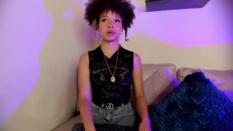 Snapshot of sofia_kay_ chatting on June 9, 2026, 9:59 pm S O F I A online show from June 9, 2026, 9:59 pm