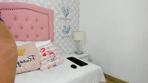 sofia_martinez9 online show from June 24, 2026, 7:13 pm