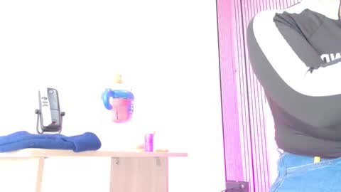 Snapshot of sofia_martinn chatting on February 19, 2026, 3:02 am Sofia online show from February 19, 2026, 3:02 am