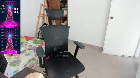 sofia_new online show from December 2, 2024, 2:52 pm