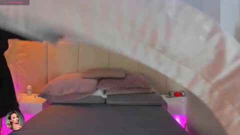 Snapshot of sofia_pamela chatting on February 19, 2026, 7:21 pm SOFIA PAMELA online show from February 19, 2026, 7:21 pm