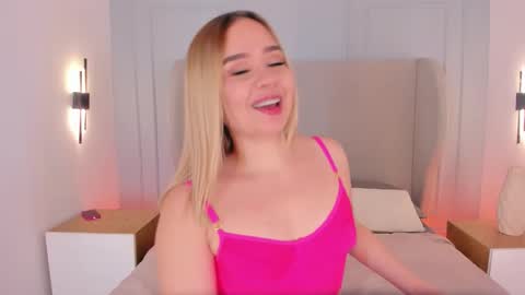 Snapshot of sofia_pamela chatting on March 26, 2026, 7:30 pm SOFIA PAMELA online show from March 26, 2026, 7:30 pm