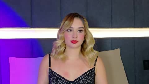 Snapshot of sofia_pamela_ chatting on May 19, 2026, 8:48 pm online show from May 19, 2026, 8:48 pm