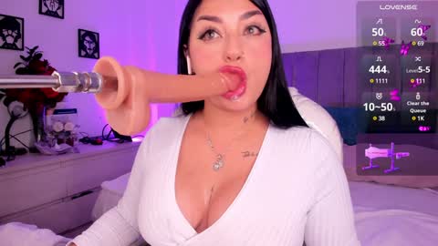 Snapshot of sofia_riot1 chatting on February 3, 2025, 2:14 am sofia online show from February 3, 2025, 2:14 am