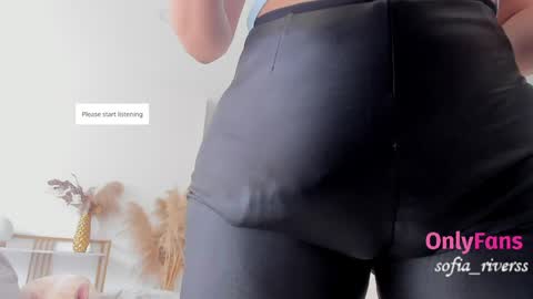Snapshot of sofia_rivers_ chatting on April 19, 2026, 6:10 pm sofia_rivers_ online show from April 19, 2026, 6:10 pm