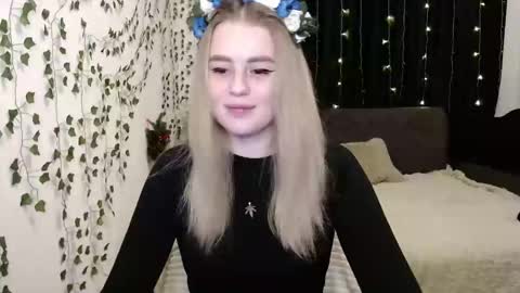 sofia_rosemary online show from January 18, 2025, 1:18 pm