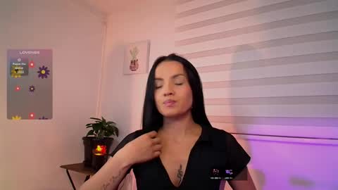 Jessica Sofia  online show from September 9, 2025, 4:01 am