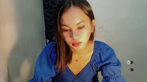 sofia_sweetheart18 online show from November 30, 2025, 11:31 pm