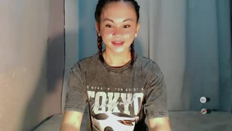 sofia_sweetheart18 online show from June 19, 2026, 9:24 am