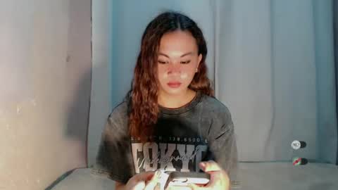 sofia_sweetheart18 online show from June 19, 2026, 9:40 pm