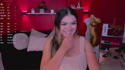 sofia_velvetx online show from May 24, 2026, 2:33 pm