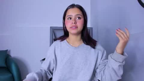 Snapshot of sofia_villareal chatting on September 22, 2025, 12:51 pm Sofa online show from September 22, 2025, 12:51 pm