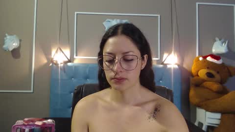 Snapshot of sofia_white3 chatting on December 1, 2025, 11:04 am Sofa online show from December 1, 2025, 11:04 am