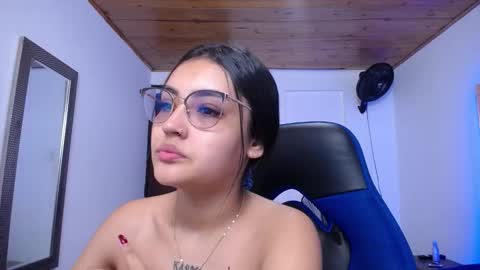 Snapshot of sofiaasexy19 chatting on November 5, 2025, 1:22 pm Sofia online show from November 5, 2025, 1:22 pm