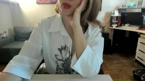 Snapshot of sofiabells chatting on September 10, 2025, 10:04 am SofiaBells online show from September 10, 2025, 10:04 am