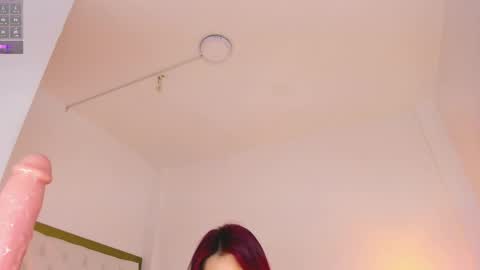 Sara online show from May 12, 2026, 1:47 am