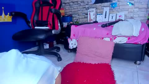 sofiacastillo01 online show from January 14, 2025, 3:57 pm