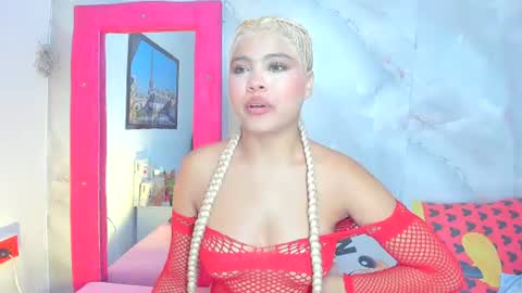 sofiacastillo01 online show from June 18, 2026, 1:48 pm