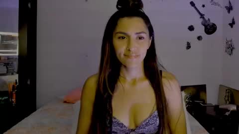 sofiacruz16 online show from December 2, 2024, 9:06 pm