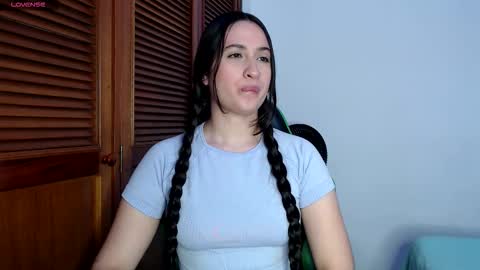sofiaduque_26 online show from November 9, 2025, 7:56 pm
