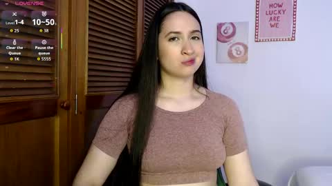 sofiaduque_26 online show from April 29, 2026, 8:04 pm