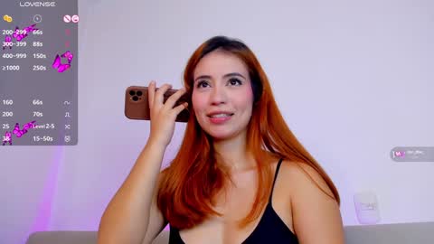  SOFA FERRER  online show from December 1, 2024, 10:32 pm