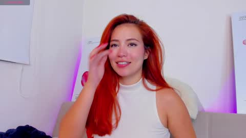  SOFA FERRER  online show from January 29, 2025, 2:51 am