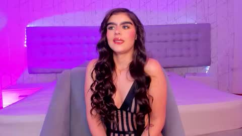 SofiaFontaine online show from February 5, 2026, 6:18 am