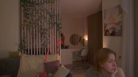 Sofia Help me overcome shynes with 100 thumbs up online show from December 17, 2025, 8:48 pm