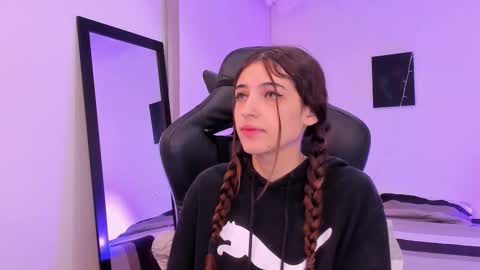 Sofia  Help me reach 5K followers  online show from February 2, 2026, 11:53 am