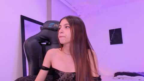 Sofia  Help me reach 5K followers  online show from February 6, 2026, 11:46 am