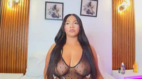 Snapshot of sofiasweett1 chatting on September 19, 2025, 9:54 am online show from September 19, 2025, 9:54 am