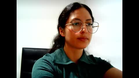 Snapshot of sofiawhite3 chatting on January 5, 2026, 5:27 pm Sofi online show from January 5, 2026, 5:27 pm