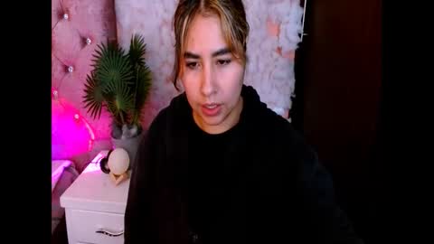 Snapshot of sofiazaf447769 chatting on March 27, 2026, 12:27 pm SOFIA online show from March 27, 2026, 12:27 pm