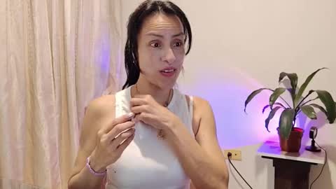 Sofi Bella online show from February 22, 2026, 7:12 pm