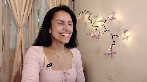 Sofi Bella online show from April 27, 2026, 7:12 pm