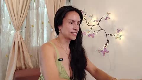 Sofi Bella online show from May 7, 2026, 7:30 pm
