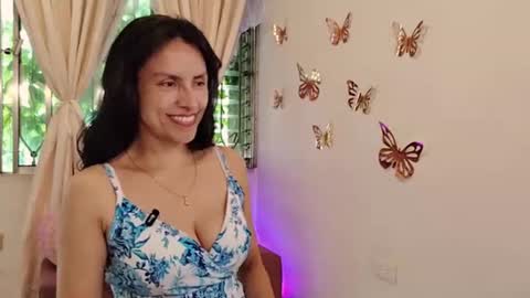 Sofi Bella online show from June 20, 2026, 7:05 pm