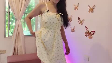 Sofi Bella online show from June 27, 2026, 7:19 pm