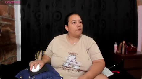 Vicky  online show from May 4, 2026, 11:17 am