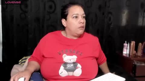 Vicky  online show from May 12, 2026, 12:35 pm