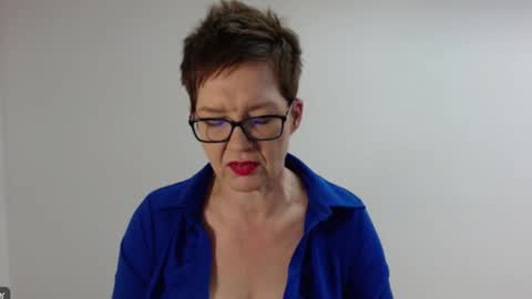 Sofie Velvet online show from February 12, 2026, 3:18 pm