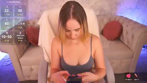 Snapshot of sofiebloom chatting on September 18, 2025, 10:34 pm Sofie online show from September 18, 2025, 10:34 pm