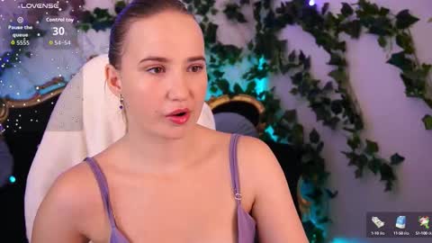Snapshot of sofiebloom chatting on September 22, 2025, 4:31 pm Sofie online show from September 22, 2025, 4:31 pm