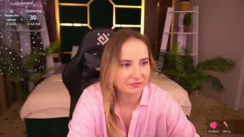 Sofie online show from November 10, 2025, 11:48 pm