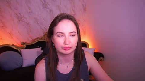 Sofie online show from March 18, 2026, 4:04 am