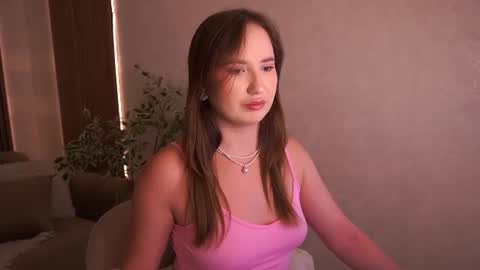 Sofie online show from July 4, 2026, 7:53 pm